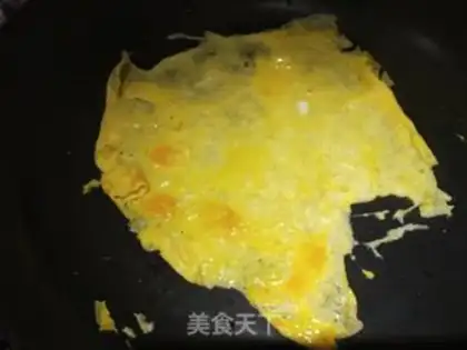 Make Water boiled with potatoes and egg skin step 8