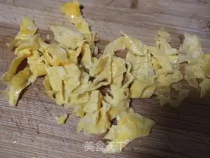 Make Water boiled with potatoes and egg skin step 9