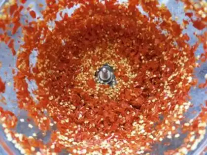 Make Garlic chili sauce step 9