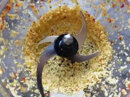 Make Garlic chili sauce step 11