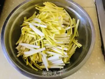 Make Garlic fried meat step 1