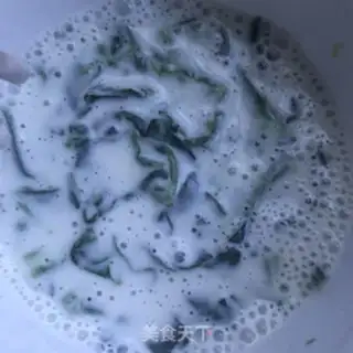 Make Spinach rolls and potatoes step 3
