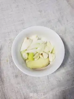 Make Scrambled clams step 2
