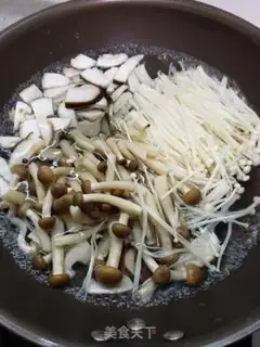 Make Gold soup stew mushrooms step 2