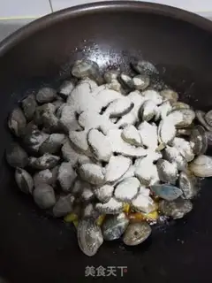 Make Scrambled clams step 6