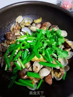 Make Scrambled clams step 10