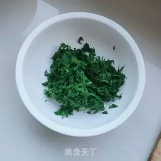 Make The carrot leaves step 4