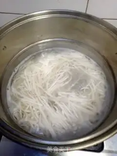 Make Soup with onions step 0