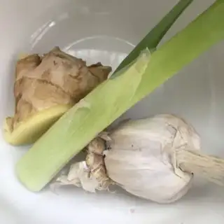 Make The ham and the hand tore up the vegetables step 1