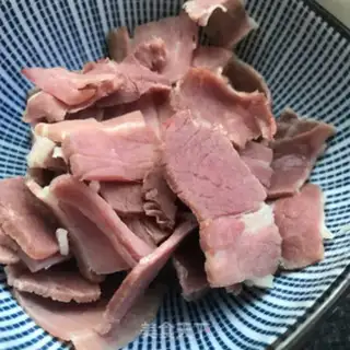Make The ham and the hand tore up the vegetables step 4