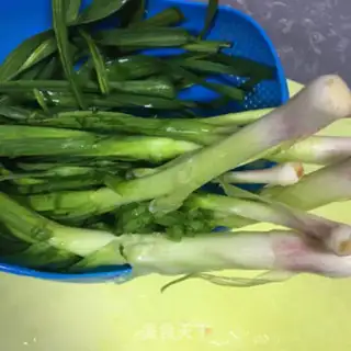 Make Garlic and bean skin step 2