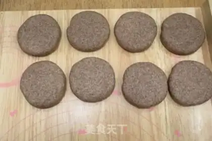Make Black wheat cakes and meat clamps step 6