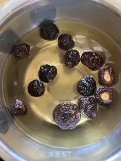 Make Ink fish dry mushroom chicken soup step 2