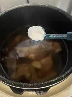Make Ink fish dry mushroom chicken soup step 12