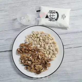 Make walnut peanuts step 0