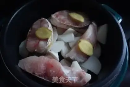 Make Carrot fish step 3