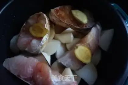 Make Carrot fish step 6