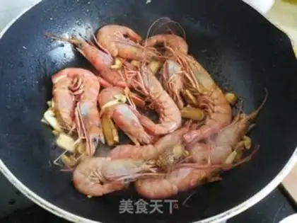 Make Red shrimp egg noodles step 2