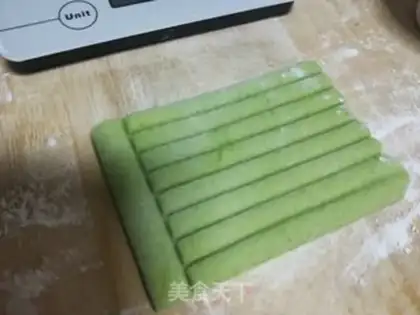 Make Sausage caterpillar roll step 8