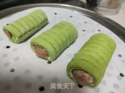 Make Sausage caterpillar roll step 12