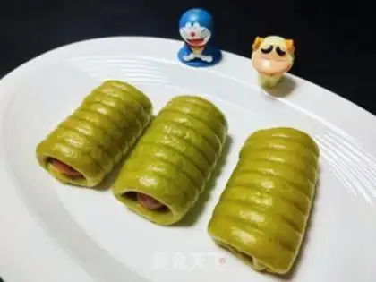 Make Sausage caterpillar roll step 13