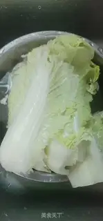 Make Beefball cabbage soup step 0