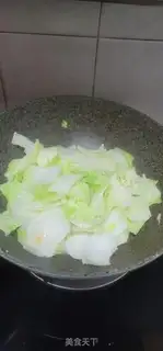 Make Beefball cabbage soup step 4