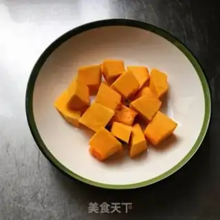 Make Red-tree pumpkin step 1