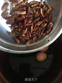 Make Oglywood dates boiled eggs step 3