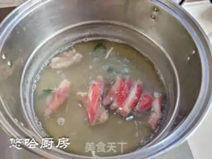 Make Sour soup, fat cow noodles step 4