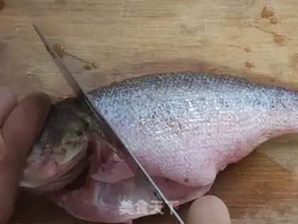 Make Home-based squirrel fish step 1