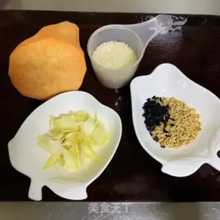 Make Lily
