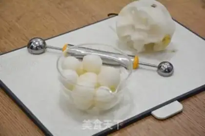 Make A red pear step 2