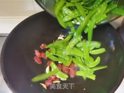 Make Weenie fried Dutch beans step 5