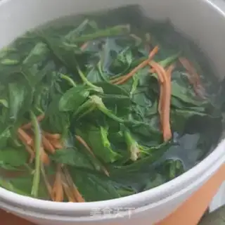 Make Eggs and carrots step 7