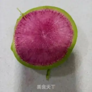 Make Three-coloured radish and fat pig rolls step 2