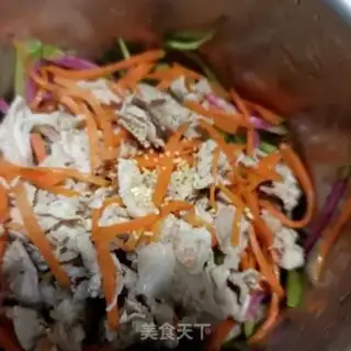 Make Three-coloured radish and fat pig rolls step 10