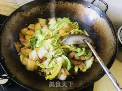 Make Creamed cabbage with potatoes step 6