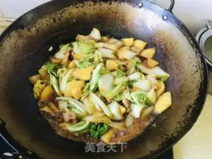 Make Creamed cabbage with potatoes step 8