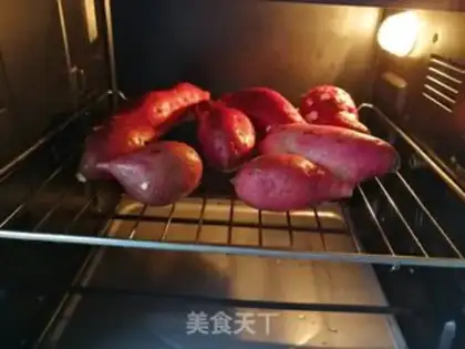 Make Sweet, soft, baked potatoes step 1