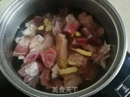 Make Pork soup step 1