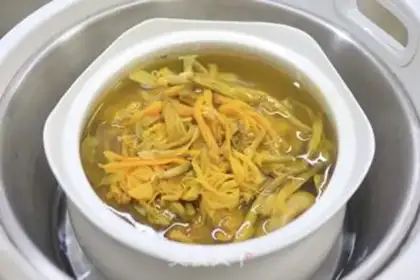 Make Golden needle chicken soup step 7