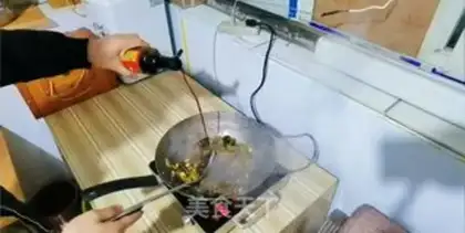 Make Home-cooked vegetables step 2