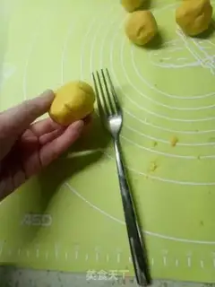 Make Chestnut pumpkin step 7