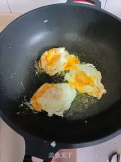 Make Pickle egg soup step 0