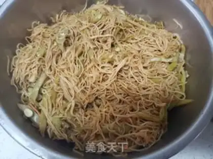 Make Peaches gravy noodles step 8