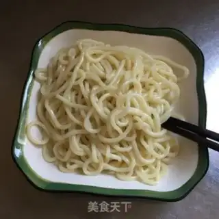 Make Onion ham noodles step 1