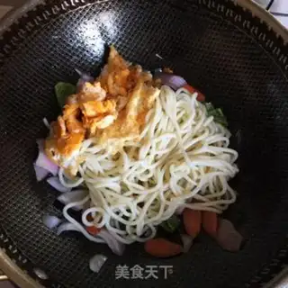Make Onion ham noodles step 5