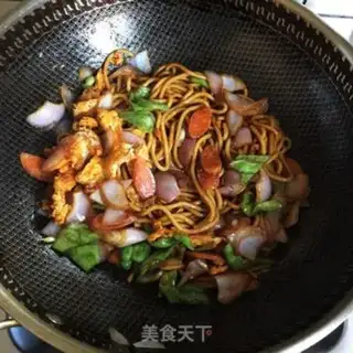 Make Onion ham noodles step 7
