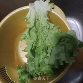 Make Barbecue sausage salad step 0